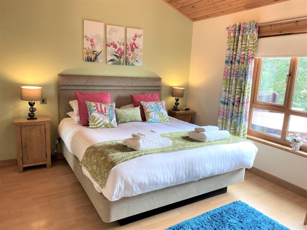 Douglas Fir Lodge With Hot Tub คูพาร์ ภายนอก รูปภาพ